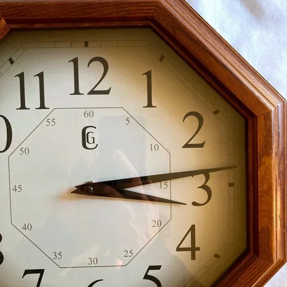 Retro Octagon 70s MCM Style Wall Clock (Works!) by GENEVA - Battery Op - Picture 3 of 5